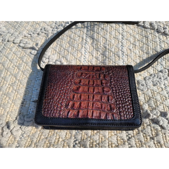 Vintage Brahmin Faux Croc Leather Accordio… - Picture 1 of 6
